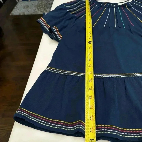 Maeve Anthropologie Chamonix Embroidered Swing Top Size XS Navy Blue - Picture 3 of 9